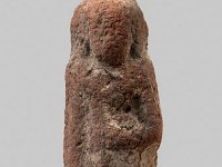 Aeg T 36  Aeg T 36, Vermutl. Theben, Ende 20. bis 25. Dynastie, Uschebti-Aufseher, Roter Ton, H 7,5 cm, B 2,2 cm, T 2,3 cm : Bestandskatalog Ägypten, Museumsfoto: Claus Cordes